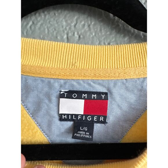 Vintage Y2K Tommy Hilfiger Butter Yellow Oversized Crew Neck Sweatshirt size L - Picture 2 of 3